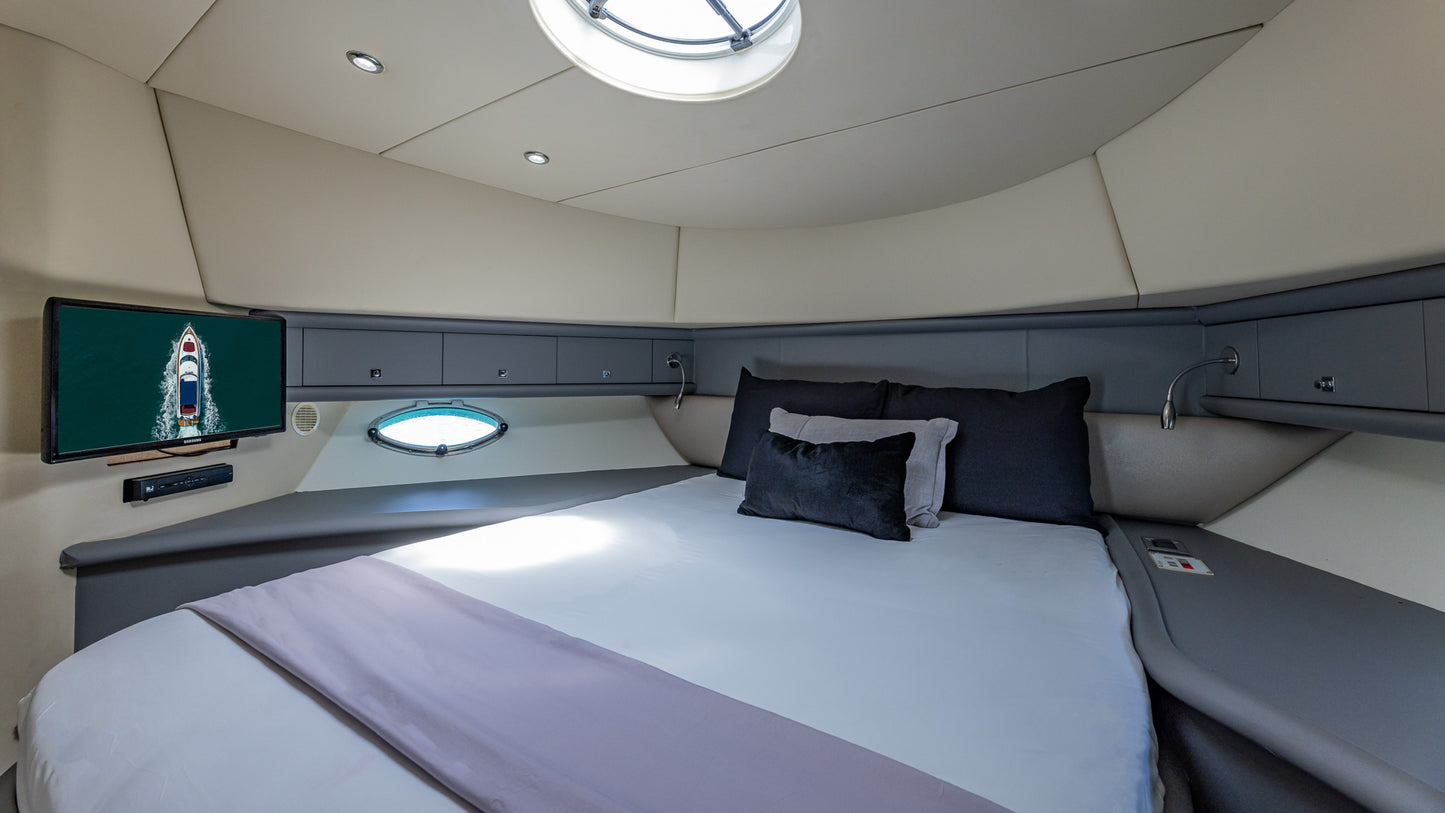 80ft SlipTease Sunseeker