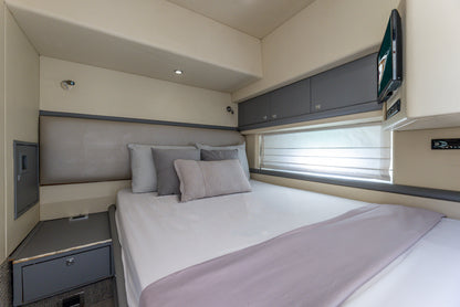 80ft SlipTease Sunseeker